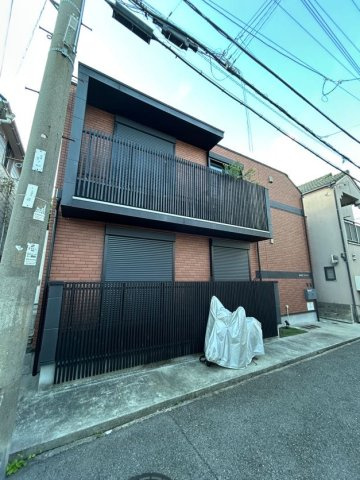 ブロンテ関守の外観