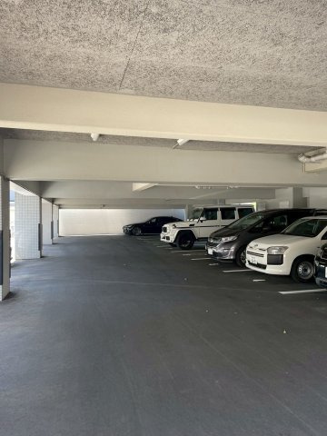 テングッド百道の駐車場