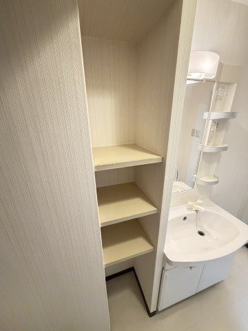 ロイヤルメゾン六甲Ⅴの収納