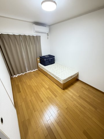 ロイヤルメゾン六甲Ⅴの寝室