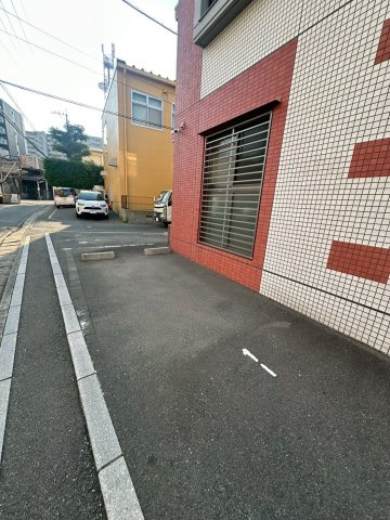 テゾーロカーザの駐車場