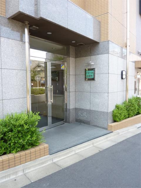 ドミール桜新町のエントランス