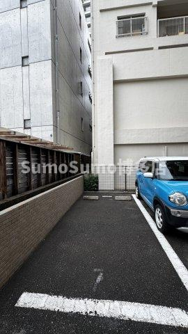 チェントロ・ジャルディーノの駐車場