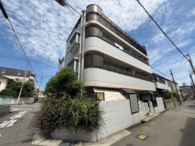 ベルトピア東灘の外観