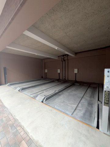 ときわマンション那の川の駐車場