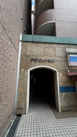 テラ・ロッサ西新のエントランス