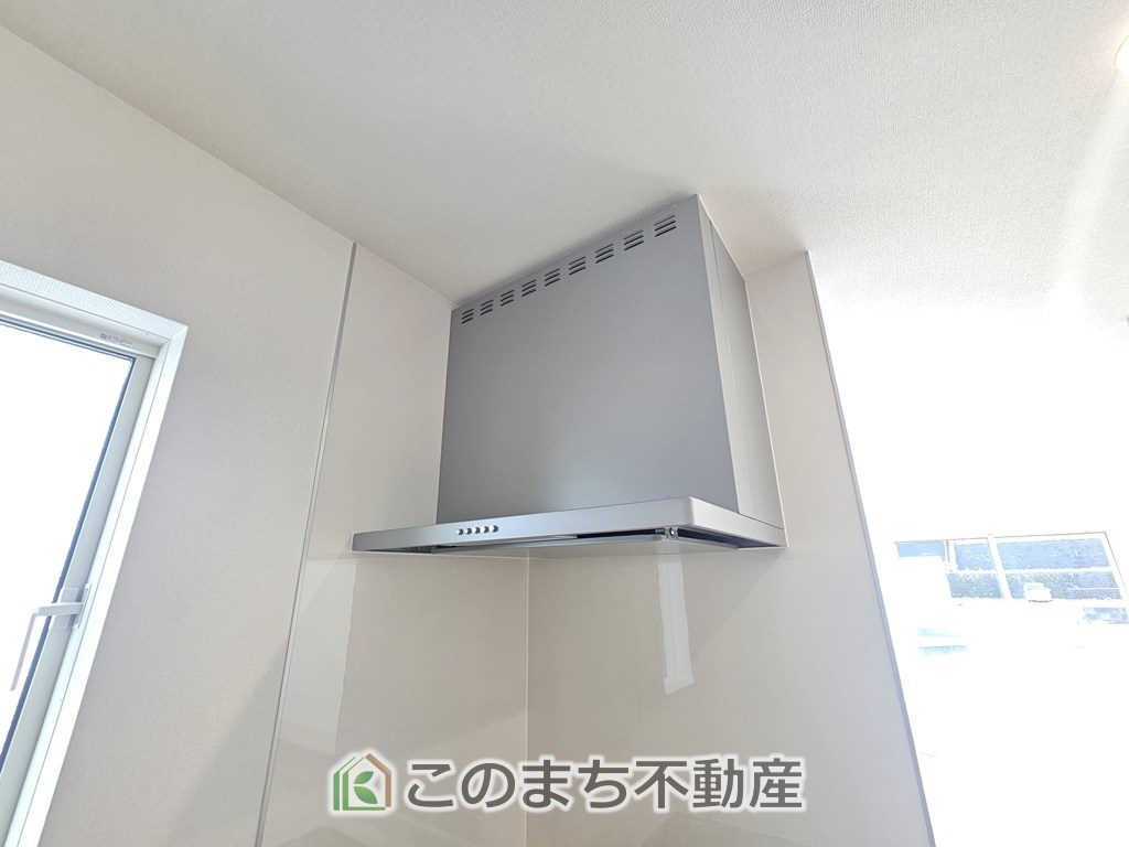 SOLANA鹿沼市緑町　1号棟のキッチン|お料理の匂いもスッキリ♪シンプルデザインで掃除も簡単‼
