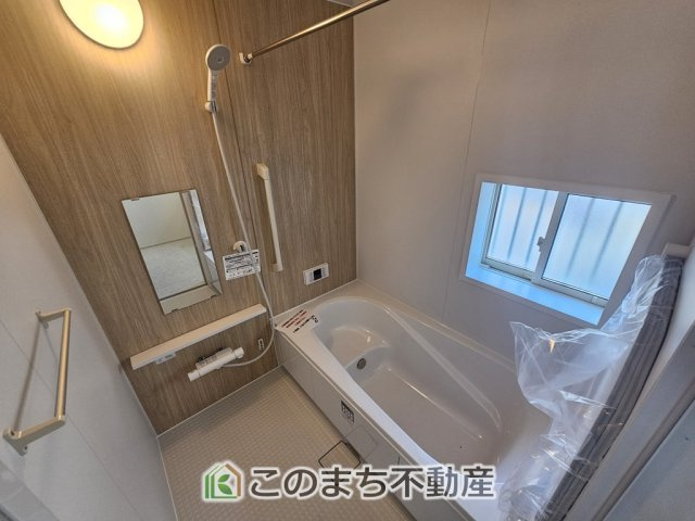SOLANA鹿沼市緑町　1号棟の浴室|ゆったりと入れるフルオートバスはお子様との団らんバスタイムが楽しめます♪
足を伸ばしてゆったりくつろげる１坪バスルームです☆
