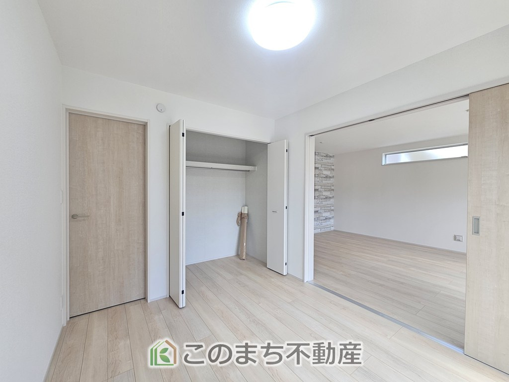 SOLANA鹿沼市緑町　1号棟の洋室|南向きで陽当たりの良い洋室♪風通しもよく快適です☆