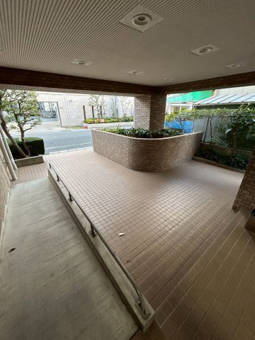 フロンテージ芦屋のエントランス