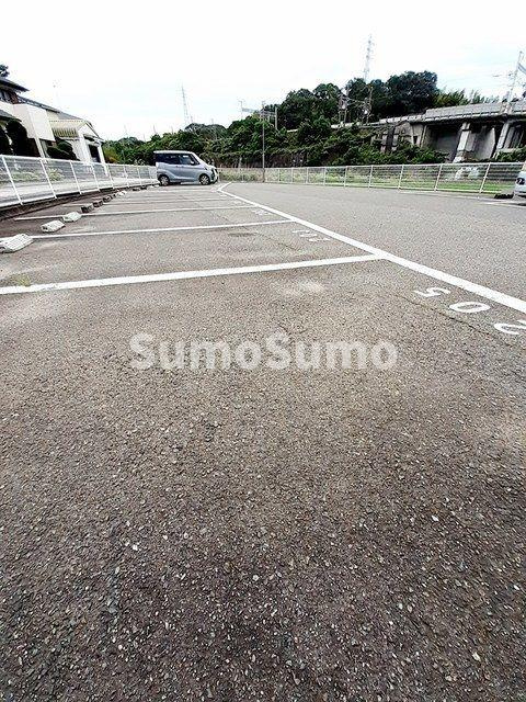 ベイビレッジＩＮＯＵＥの駐車場|カースペースがあります