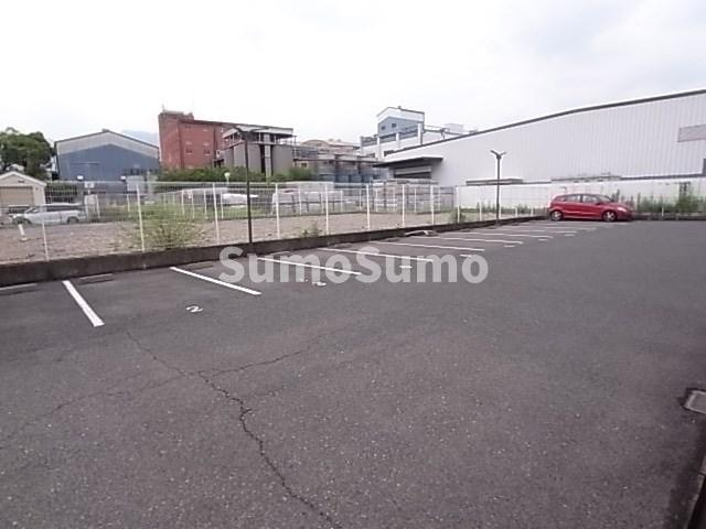 フロレセール南六甲の駐車場