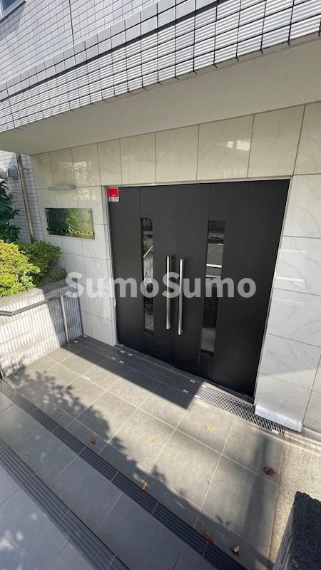ディアレイシャス池尻大橋のエントランス