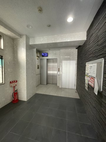 ドリーム西新のロビー