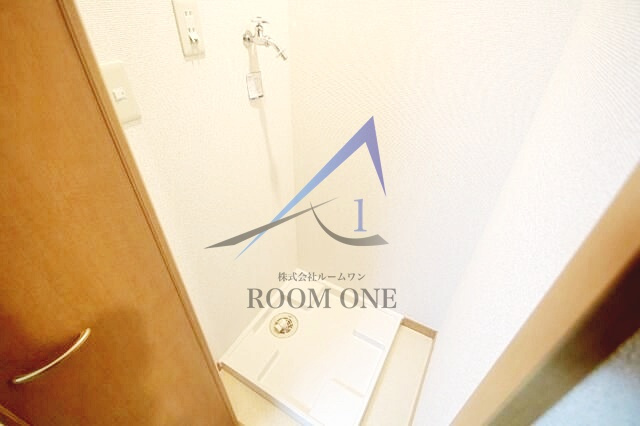 ディアコート荻窪の設備|洗濯機置き場です。