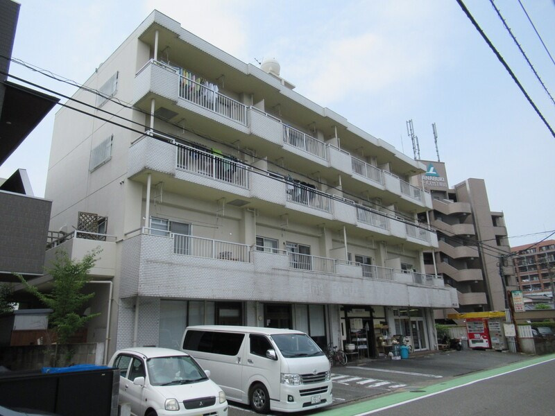 タカノビルの外観