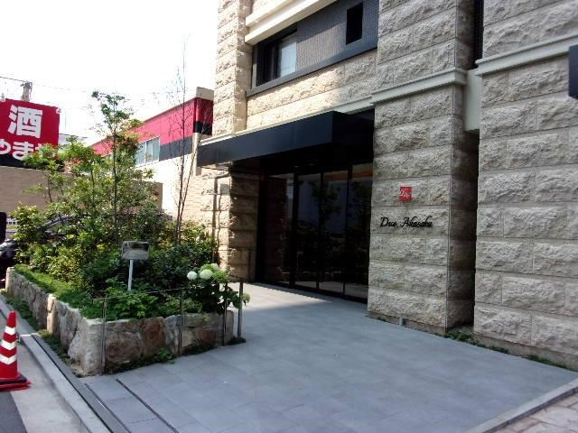 ドゥーエ赤坂の外観