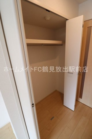 東大阪市稲田本町３丁目のアパートの収納