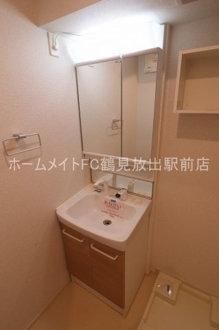 東大阪市稲田本町３丁目のアパートの独立洗面台