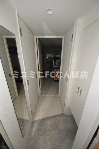 セレニテ難波ミラク弐番館の玄関