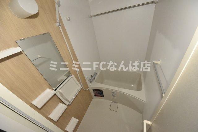 セレニテ難波ミラク弐番館の浴室