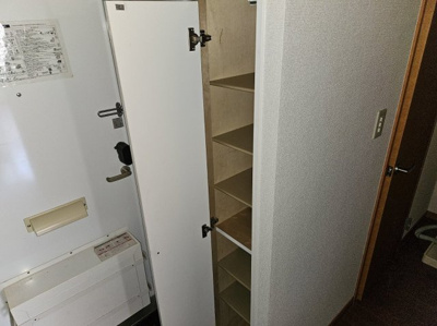 【玄関】 | レオパレス眉山南 | 備品や設備仕様は号室等により異なります現地をご確認下さい。