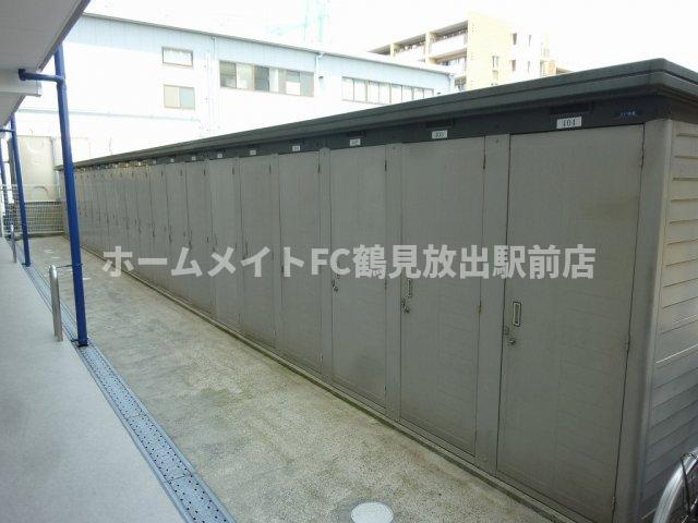 大阪市鶴見区諸口６丁目の賃貸マンションの収納