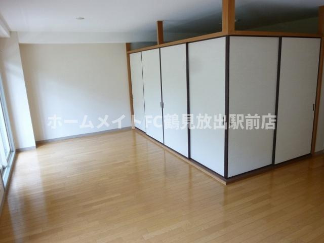 大阪市鶴見区諸口６丁目の賃貸マンションの居間・リビング