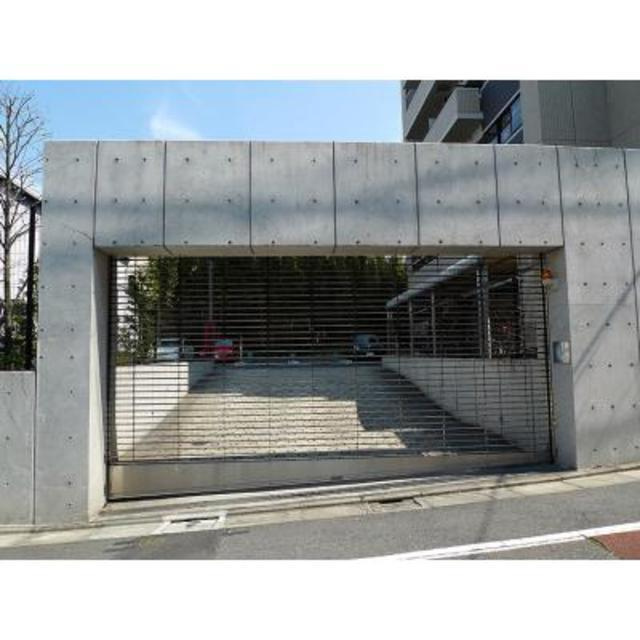 パークキューブ代々木富ヶ谷の駐車場| 