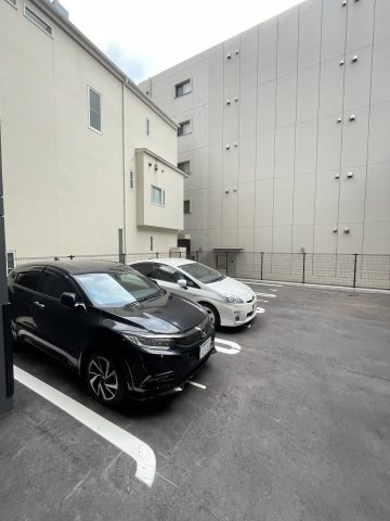 パークホームズ大濠公園フロント の駐車場