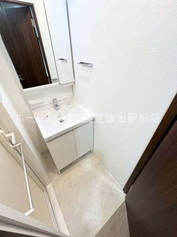 東大阪市高井田西６丁目の賃貸マンションの洗面所