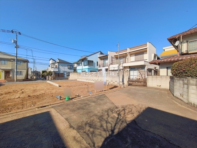 練馬区富士見台2丁目 全2区画 1号地の前面道路含む現地写真