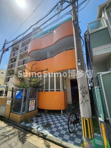 ニュー唐人コーポの外観|おしゃれな外観です