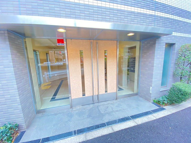 パークアクシス白金台南のエントランス