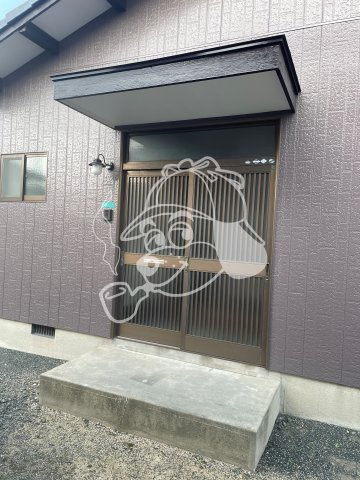 新田借家5-2の玄関|きれいな玄関です