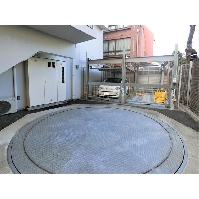 パークハビオ中目黒の駐車場|同タイプ別部屋の写真です。