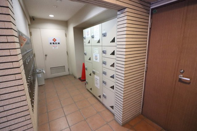 【エントランス】 | SWISS京橋