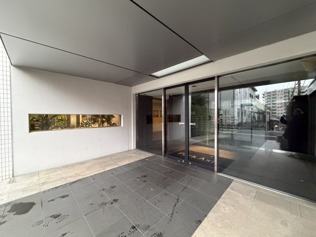 パークアクシス代官山のエントランス