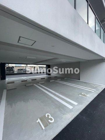 ネストピア博多Side Terraceの駐車場
