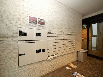 【その他共用部分】 | The K’s Ville | 宅配ボックスです