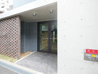 【エントランス】 | The K’s Ville | 落ち着いたエントランスです