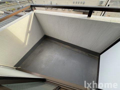 エクステンド南春日丘のバルコニー|暖かな日差しのふりそそぐバルコニー