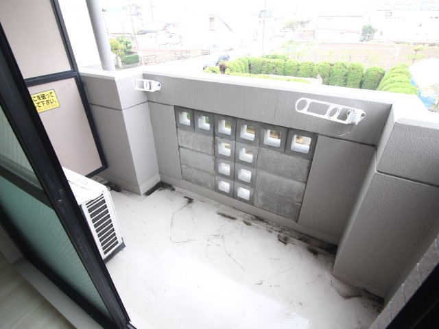 ファーストのバルコニー