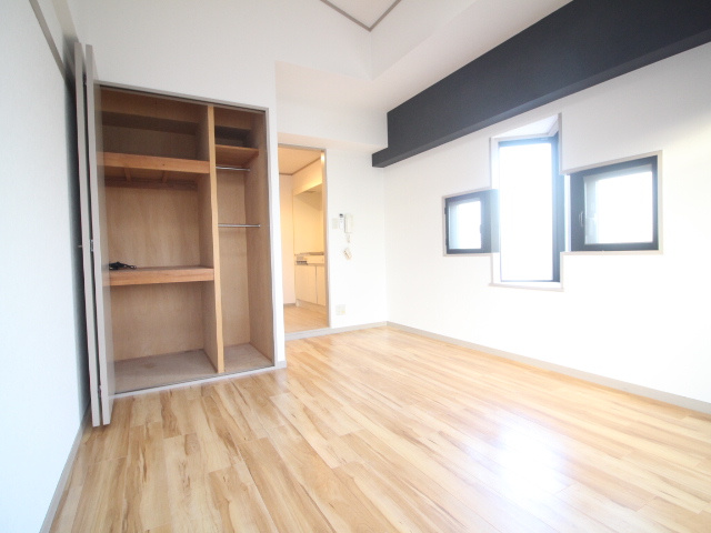 ファーストの居間・リビング