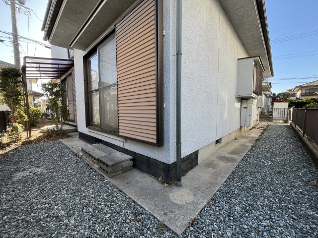 熊取町若葉1丁目　中古戸建の外観|全方位隣地との間隔が広く通風・採光良好です。