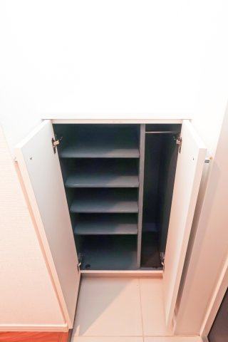 サヴォイ　ル・パシフィーク　5階の収納|別号室のものです。現状優先になります。