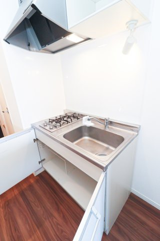 サヴォイ　ル・パシフィーク　5階のキッチン|別号室のものです。現状優先になります。