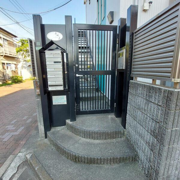 ハウザー自由ヶ丘のエントランス| 