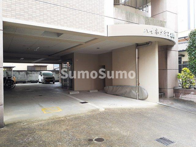 ハイネタウン箱崎の駐車場