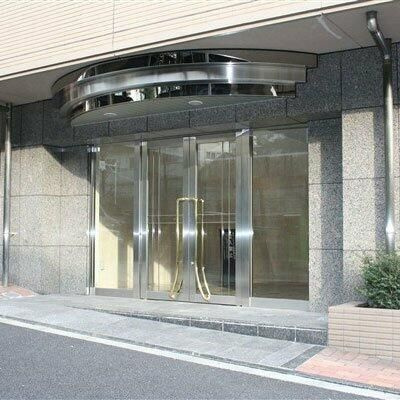パレステュディオ目黒東のエントランス